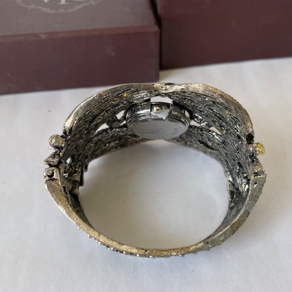 Victorian Trading Company Rhinestone Cuff Watch New in Box Diamond Timepiece - Picture 2 of 11